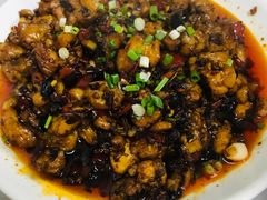 老干妈炒仔鸡-新新湘菜馆(新中街二条店)
