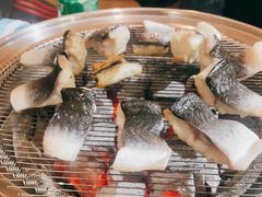 -围炉肉舍•炭烤活鳗•丹东海鲜烤肉(步行街店)