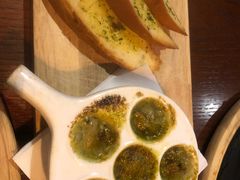 焗法式蜗牛配蒜香面包-斯比特花园西餐厅(东方商厦店)
