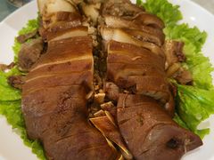 扒猪脸-凯思大酒店