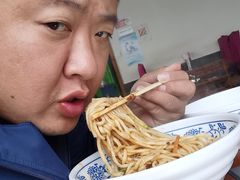 -亿诣蝎府炸酱面羊蝎子火锅(酷车小镇店)