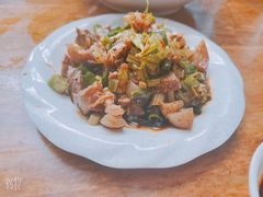 特色拌拐肉-茅屋大酒店