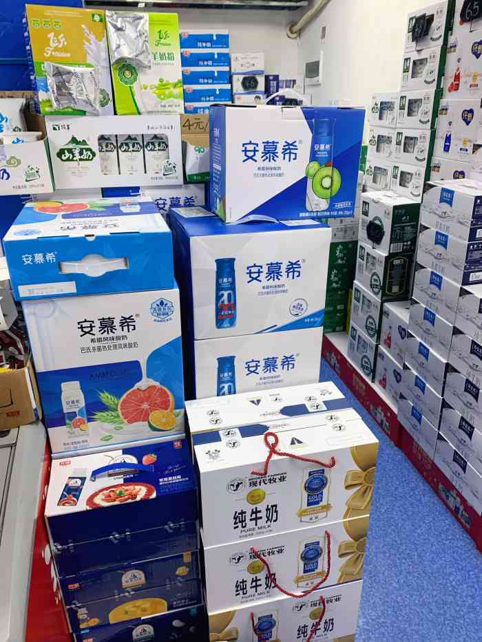 福泉奶站-"家门口的牛奶站,几乎每天路过,牛奶种类挺.