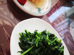 清炒豌豆尖-蝴蝶泉宾馆-中餐厅