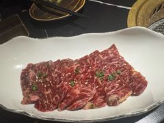 -山川小町·极番烧肉(新地假日广场店)