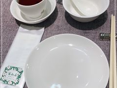 -香港百合居(LCM置汇旭辉广场店)