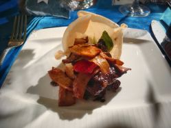 烧汁野菌彩椒炒牛仔骨-北京四季酒店·宴会厅