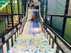 -MELAND CLUB亲子乐园·派对·餐厅(北京芳圆里ID MALL店)