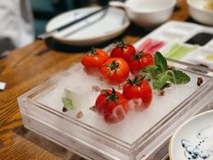 番茄脆菇沙拉-小大董·烤鸭(王府井apm店)