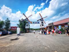 -北纬44度·金珠花海休闲农业旅游景区