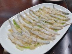 蒜蓉粉丝蒸沙虫-巫记鸡饭店