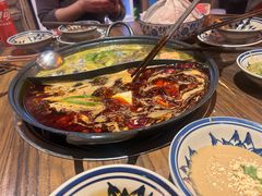 -旧街市鲜货老火锅(大光路店)