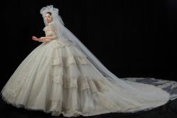 -MISS LUCKY国际婚纱礼服定制(昌平店)