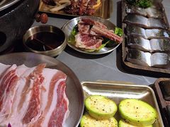 -围炉肉舍丹东海鲜烤肉·烤活鳗(步行街店)