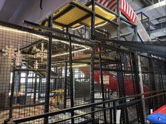 -嗨翻Hi-Fun竞技主题乐园·蹦床亲子生日轰趴(国光1937店)