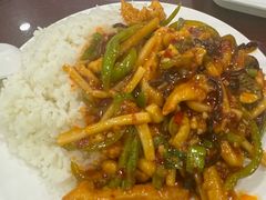 鱼香肉丝盖饭-聚德华天护国寺小吃(甜水园店)