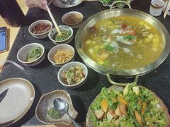 -顶顶汤火牛排火锅·经典铜锅涮肉