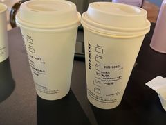 大溪地香草风情巴旦木拿铁-星巴克(上海虹桥新天地二店)