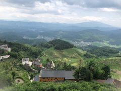 -紫鹊界梯田景区
