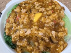 麻辣窝蛋肉碎饭-喜莲咖啡