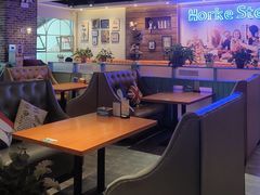 -豪客嘉族·麦尼顿西餐厅(乐福天下店)