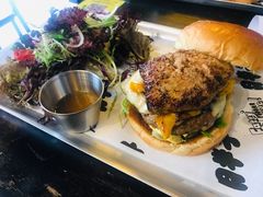 招牌鹅肝牛肉汉堡-Grinder 绞肉机汉堡(武定路店)