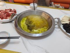 -撒拉人家.酸菜牦牛肉火锅