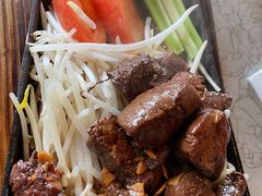 穹六人间铁锄牛排-穹六人间 people 6(岳阳路店)