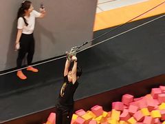 -极限PLAY运动娱乐新世界·团建派对潮玩休闲馆·室内蹦极高空游乐园