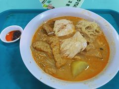 -亚王咖喱鸡米粉面