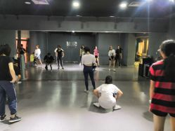 -5KM舞蹈街舞工作室