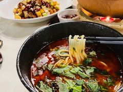 小锅米线-泓0871臻选云南菜·味庄