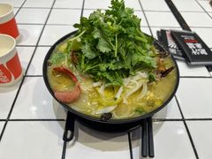 -肥汁米蘭香港米线(长宁来福士店)