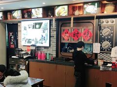 -黑白电视长沙小吃(美林M·LIVE天地东座店)