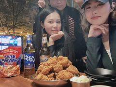 -BHC炸鸡(明洞总店)