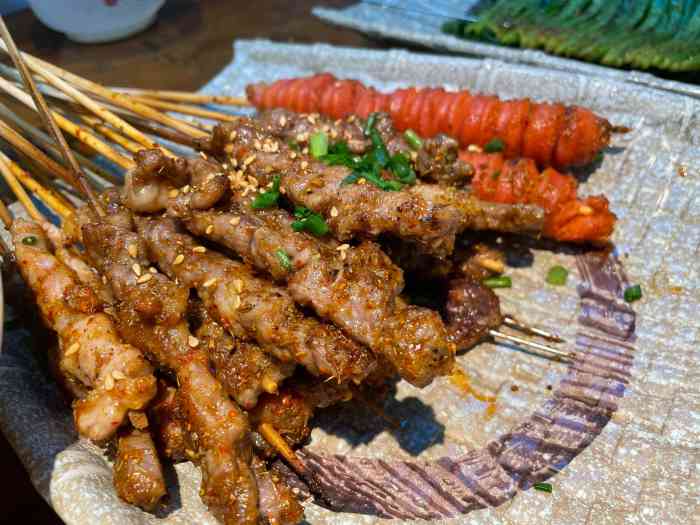 大圣烧烤(雄庄路店)-"1.位置好找,大众点评上的位置正确!直接.