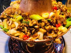 炭火牛蛙锅-金陵暴走小龙虾·迷踪蟹(凯德MALL店)