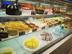 面包甜点陈列柜-面包新语(滨湖万达店)