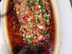 香煎大鲫鱼-费大厨辣椒炒肉(万家丽一店)