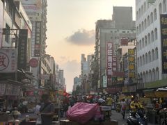 -六合夜市