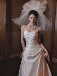-不晚国际婚纱礼服
