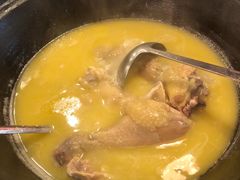 -鲜入围煮花胶鸡海鲜火锅