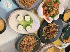 -玖月时尚泰式餐厅