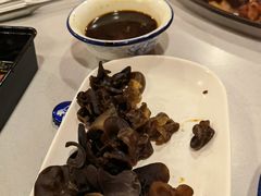 -小火炕铁锅炖鱼