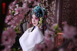 -霓裳雅韵京剧戏曲摄影(豪苑大厦店)