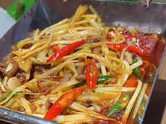 -川堂风·跷脚牛肉·乐山爆炒(宝山日月光店)