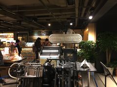-猫的天空之城概念书店(苏州诚品店)
