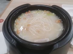 -花馬肆.云南过桥米线(汉神购物广场现场熬汤店)