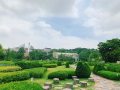 -梨大女人街