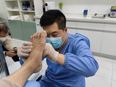 -Andrew指甲专科灰指甲·甲沟炎矫正·3D步态矫形鞋垫定制(浦三路店)